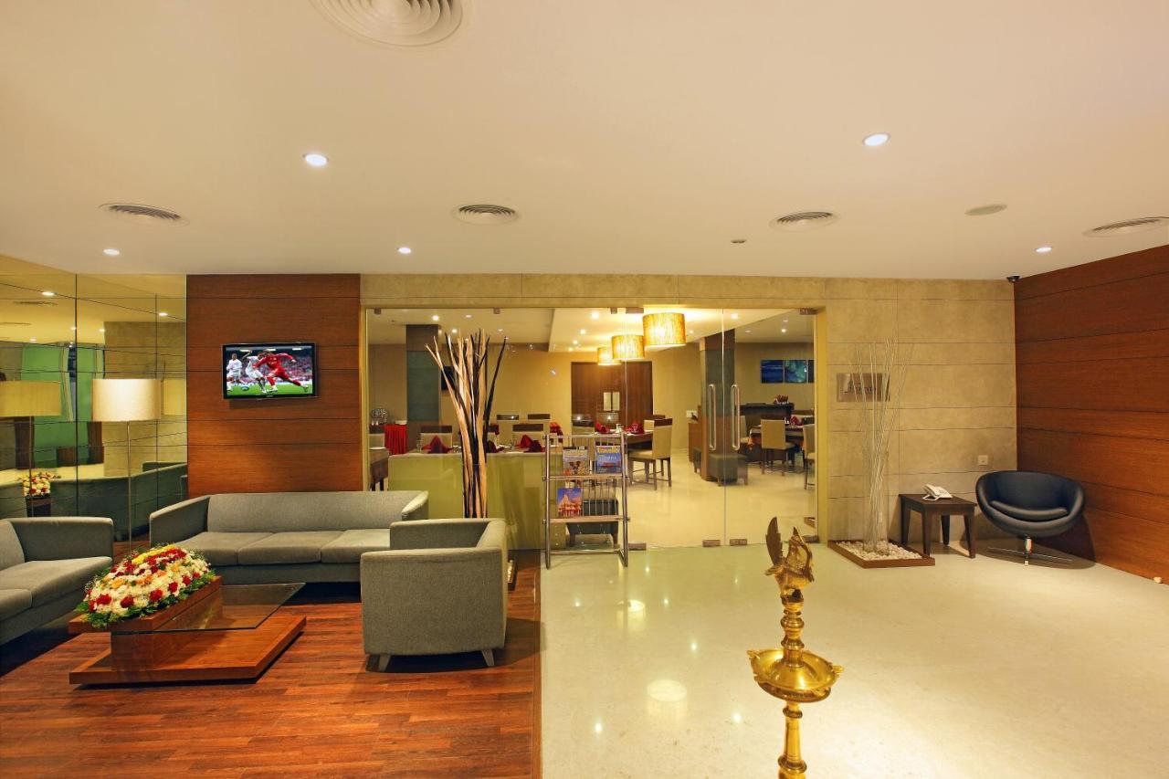 Park Residency Adoor Hotel Adur Екстериор снимка